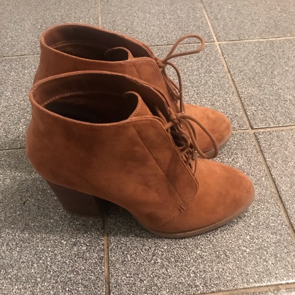 Never worn size 8 ankle boots - Picture 1 of 2